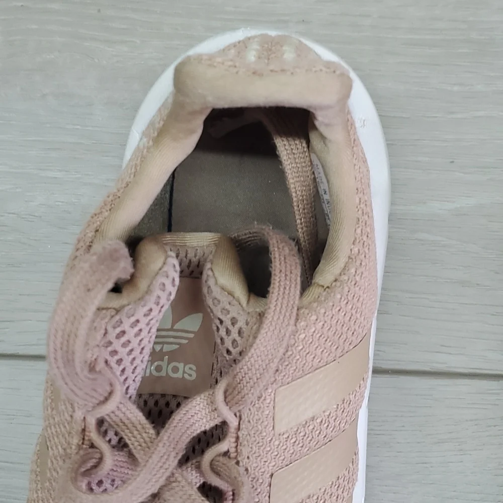 Adidas Womens Ash Pearl Athletic Running Sneakers shoes sz 7